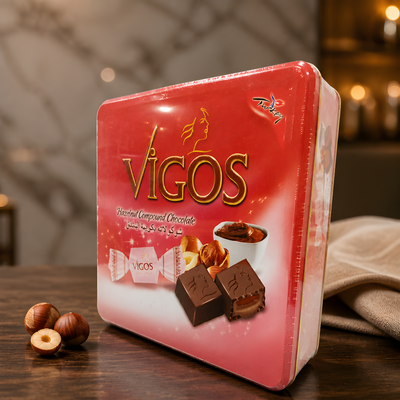 Šokolādes konfektes ar lazdu riekstu pildījumu, metāla kaste, Vigos, 600g